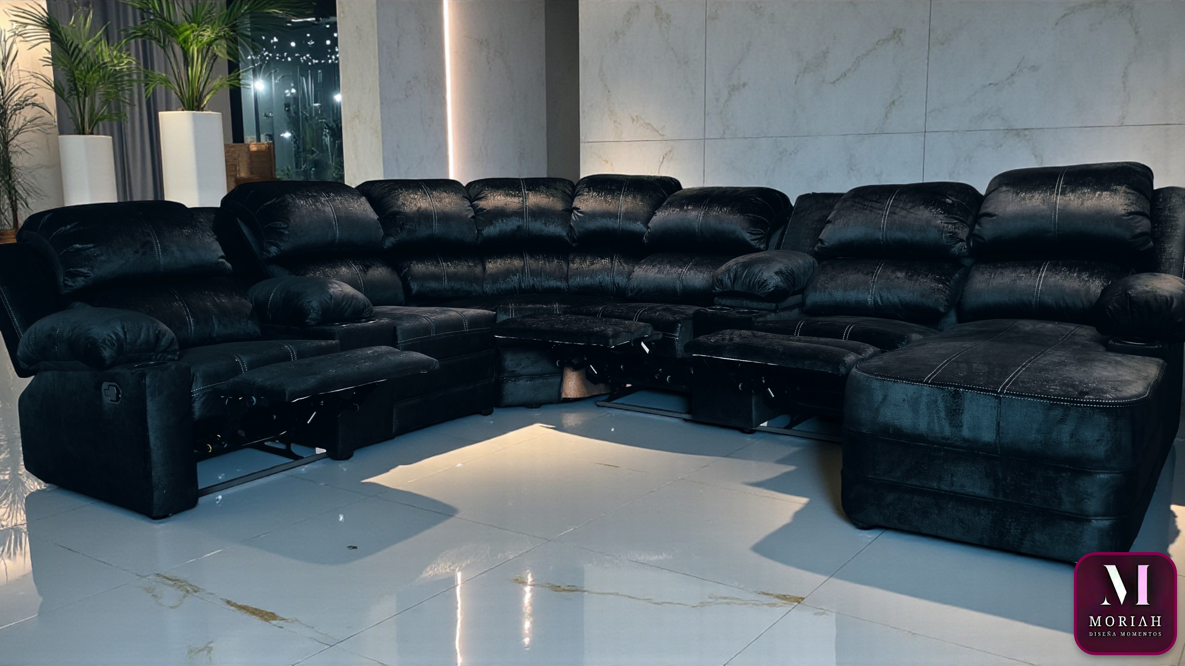 Moriah 3 Elegance Black 3-seat power recliner